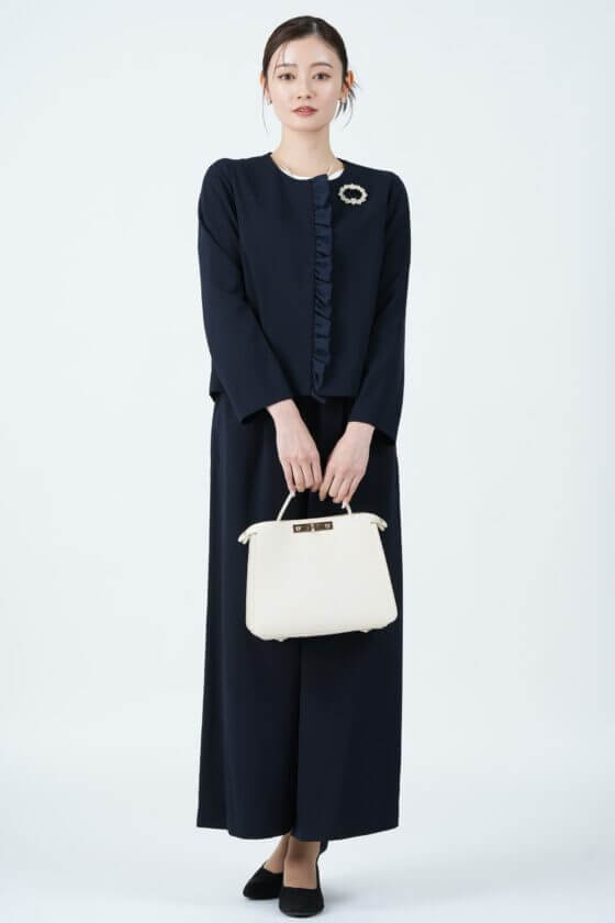 White Joola片シフォンフリルネイビーパンツスーツセット