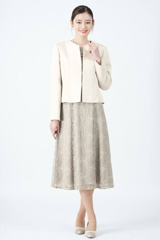 RIFANNE 東京ソワール
ラメジャガード織りベージュドレスセット