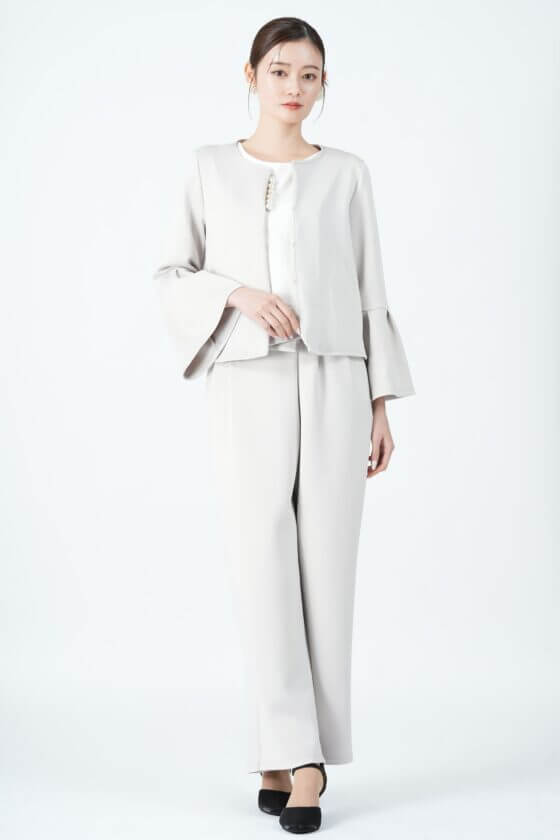 White Joola
ハイストレッチグレージュパンツスーツセット
