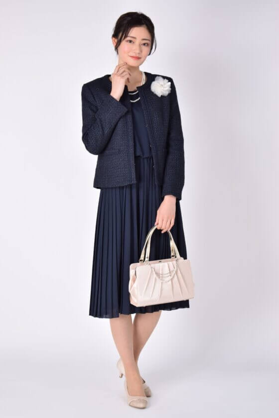 White Joola
プリーツ上品ネイビーワンピースセット