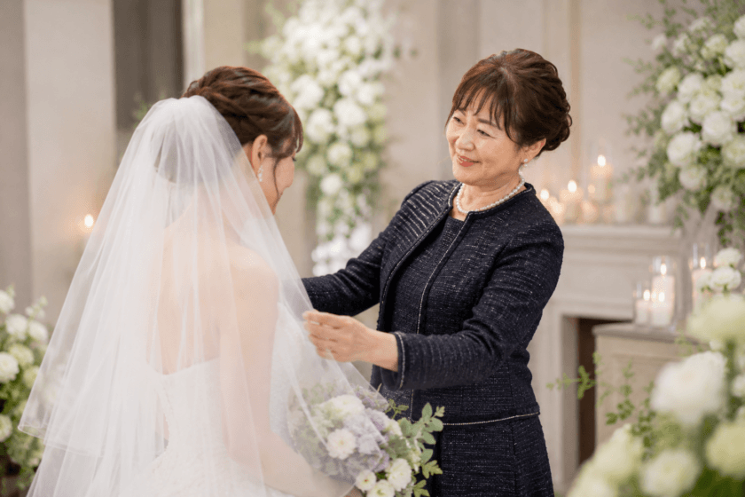 母親向け結婚式スーツ