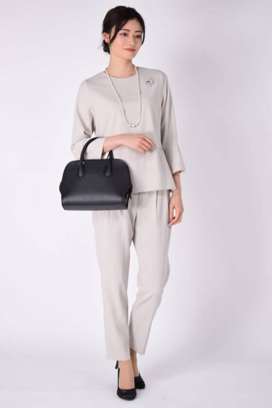 UNITED ARROWS green label relaxing
ペプラムトップスグレージュパンツドレス