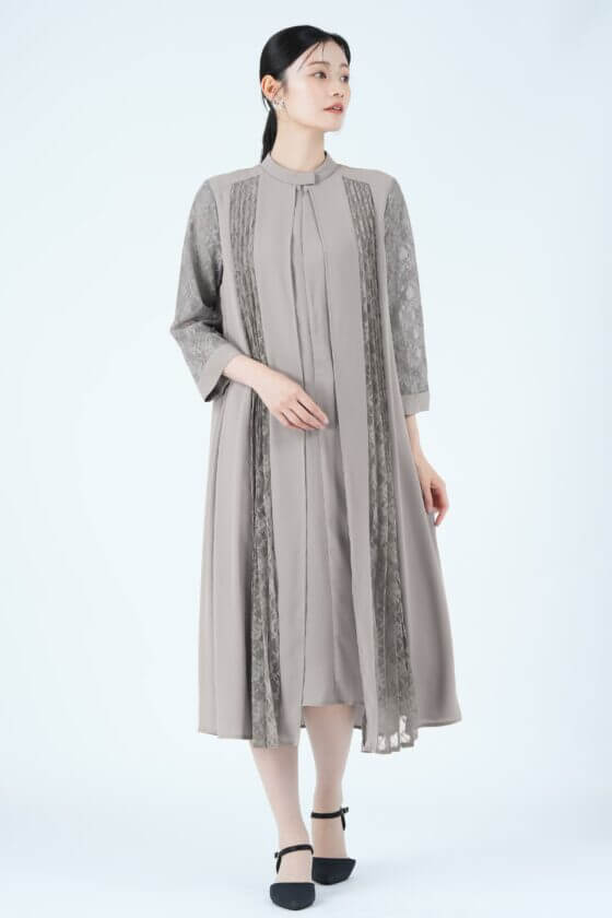 Jolie et Jolie
フロントレース縦ラインスタンドカラーグレードレス