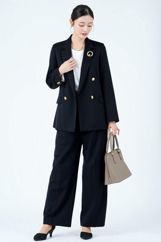 UNITED ARROWS green label relaxing
ゴールドボタンダブルジャケット×ネイビーパンツスーツセット
